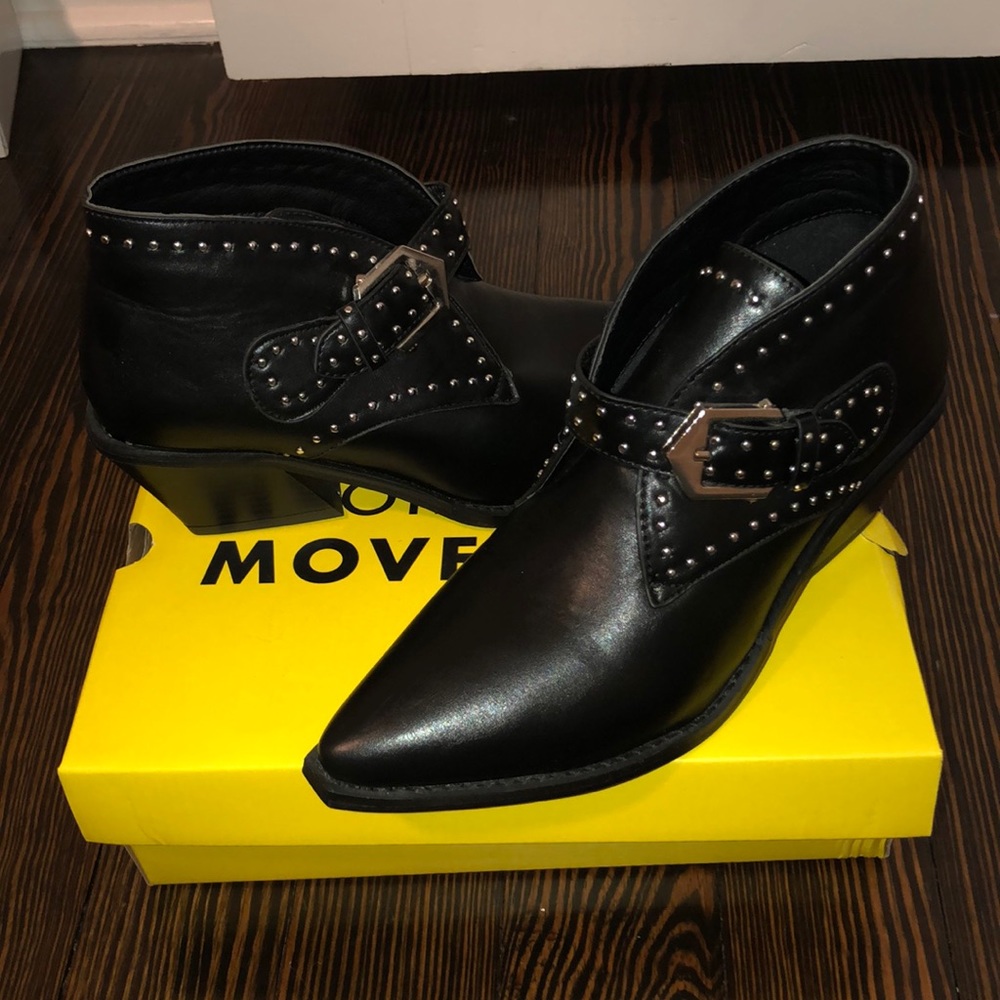 BRAND NEW! Western Style Bootie